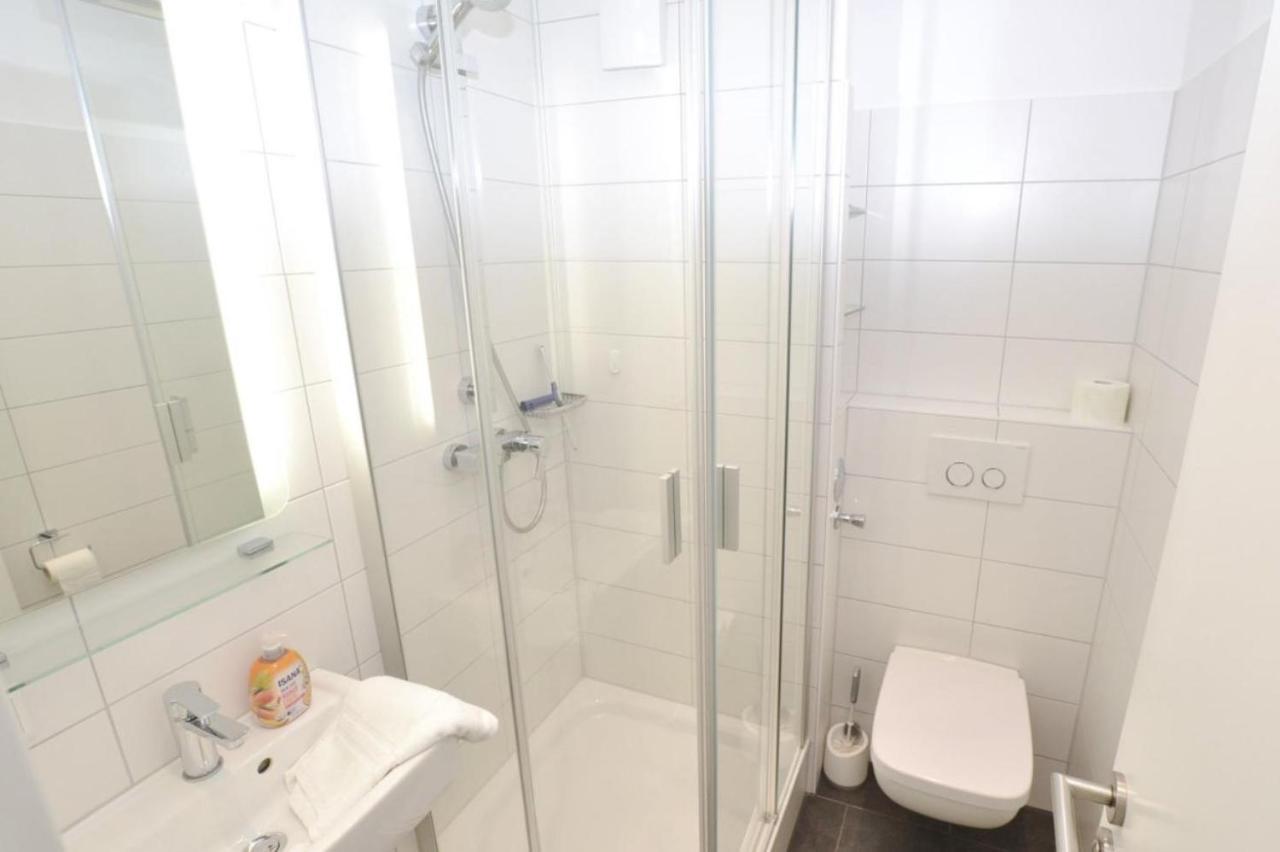 16-a226 Apartment *